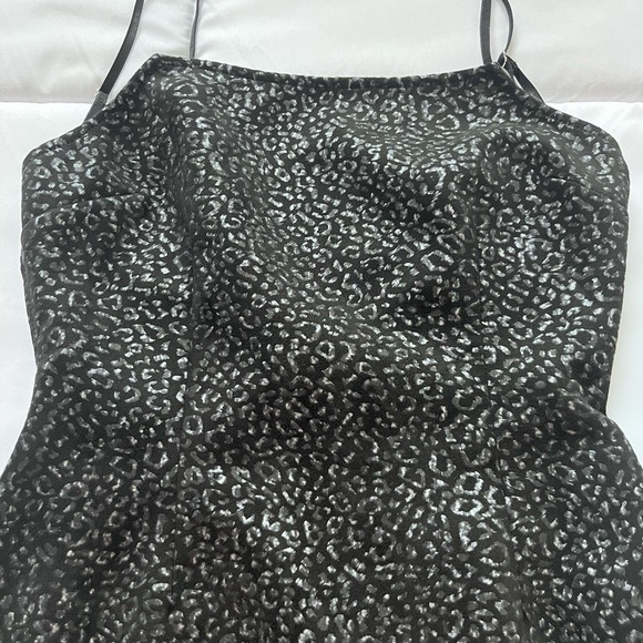Urban Outfitters textured mini dress NWOT - Picture 5 of 7